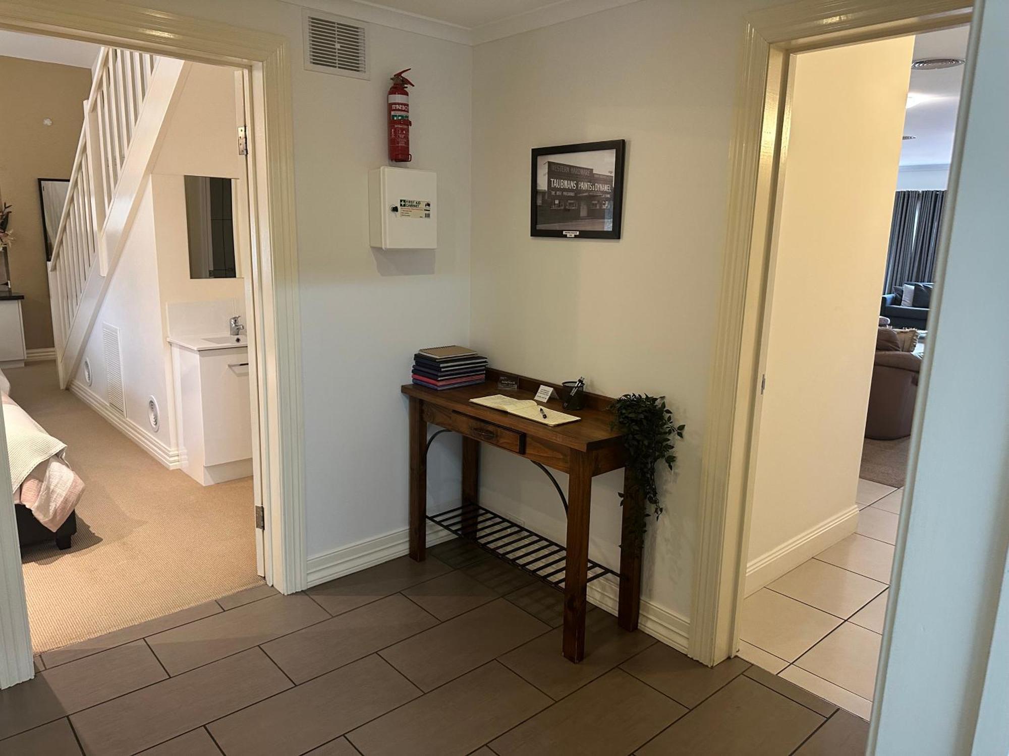 Austral Place 88 Via Merri River ウォーナンブール エクステリア 写真
